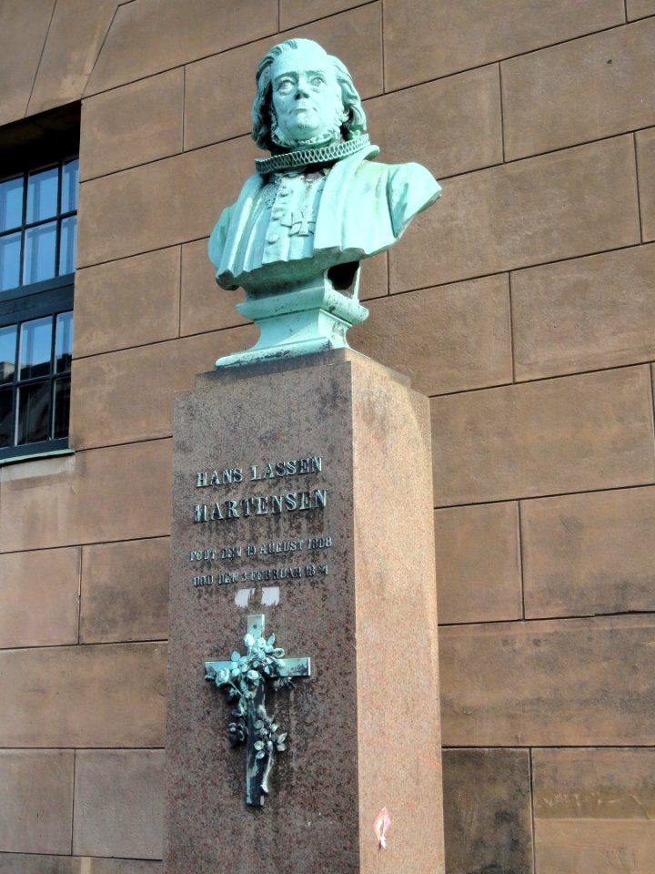 Hans Lassen Martensen - Frue Plads, Copenhagen - DSC08356