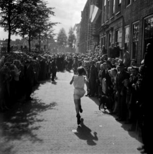Hardloopwedstrijd, Bestanddeelnr 900-7914