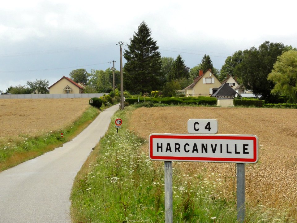 Harcanville (Seine-Mar.) entrée