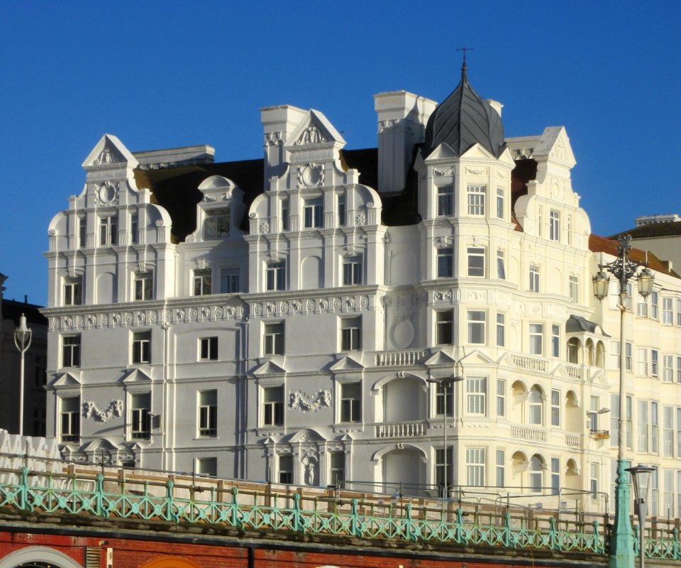 Harbour Hotel (formerly Belgrave Hotel), junction of King's Road and West Street, Brighton (January 2017) (2)
