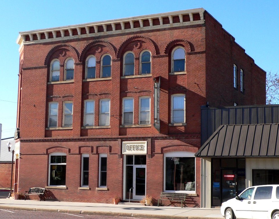 Harder Hotel (Scribner, Nebraska) from NE 1