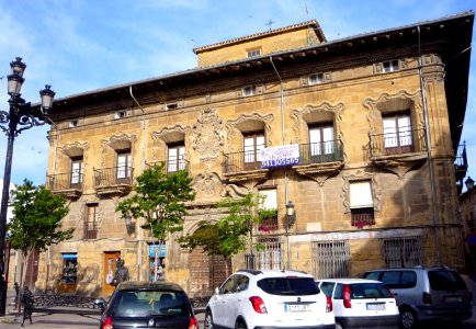 Haro - Palacio de la Plaza de la Cruz 01