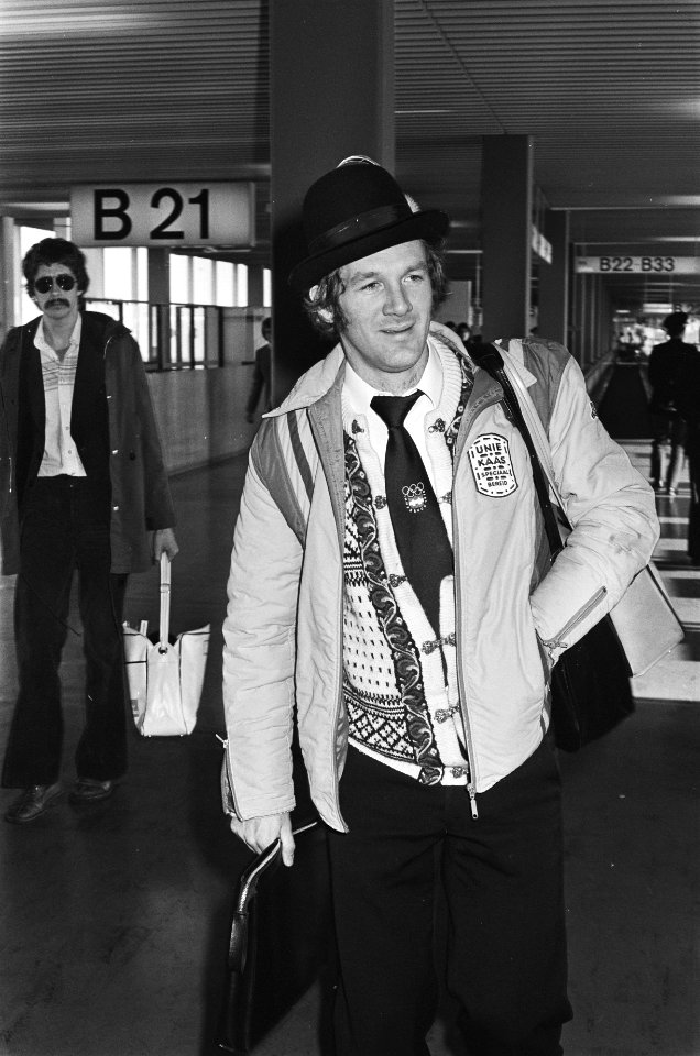 Hans van Helden terug uit Oslo op Schiphol, Bestanddeelnr 929-5495