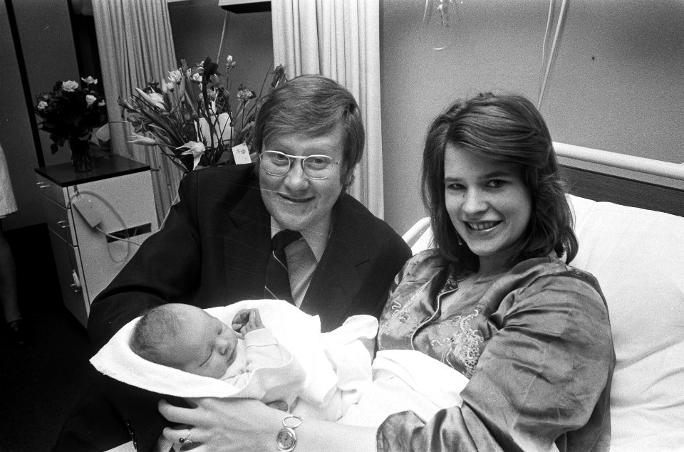 Hans Wiegel met echtgenote Pien en zoon Eric, Bestanddeelnr 927-9001
