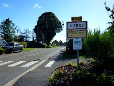 Harcy (Ardennes) city limit sign