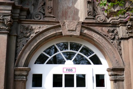 Hardehausen - Portal Abtshaus 02