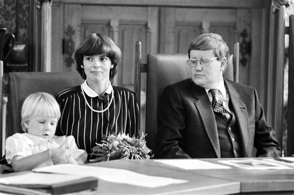 Hans Wiegel geinstalleerd als commissaris van de Koningin in Friesland Wiegel l, Bestanddeelnr 932-2290