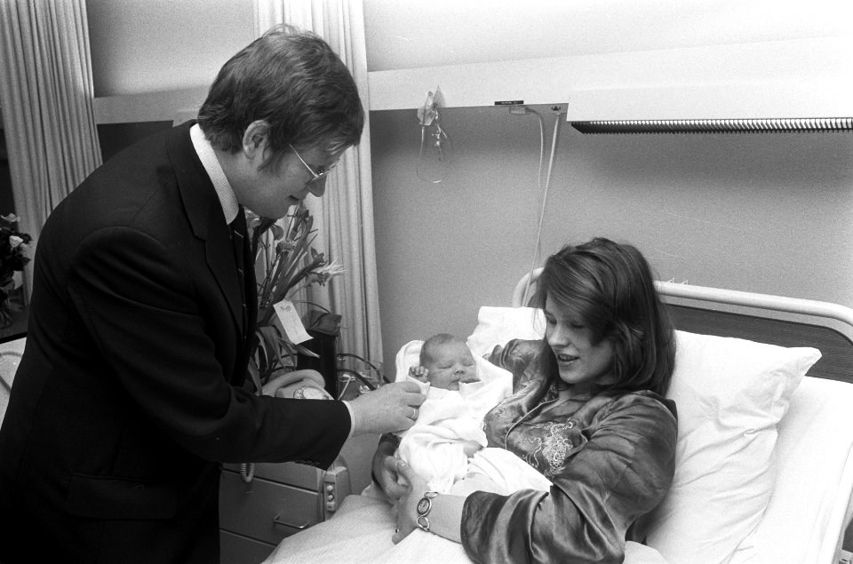 Hans Wiegel met echtgenote Pien en zoon Eric, Bestanddeelnr 927-9003