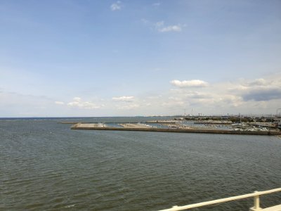 Harbour (中島?) seen from Aqualine