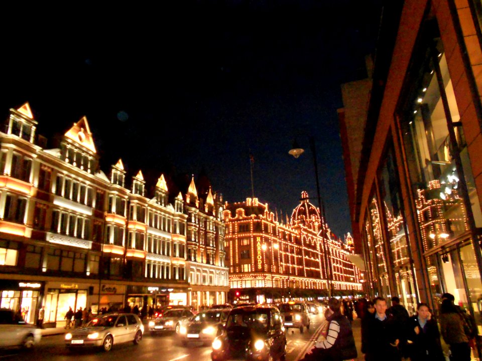 Harrods at dusk