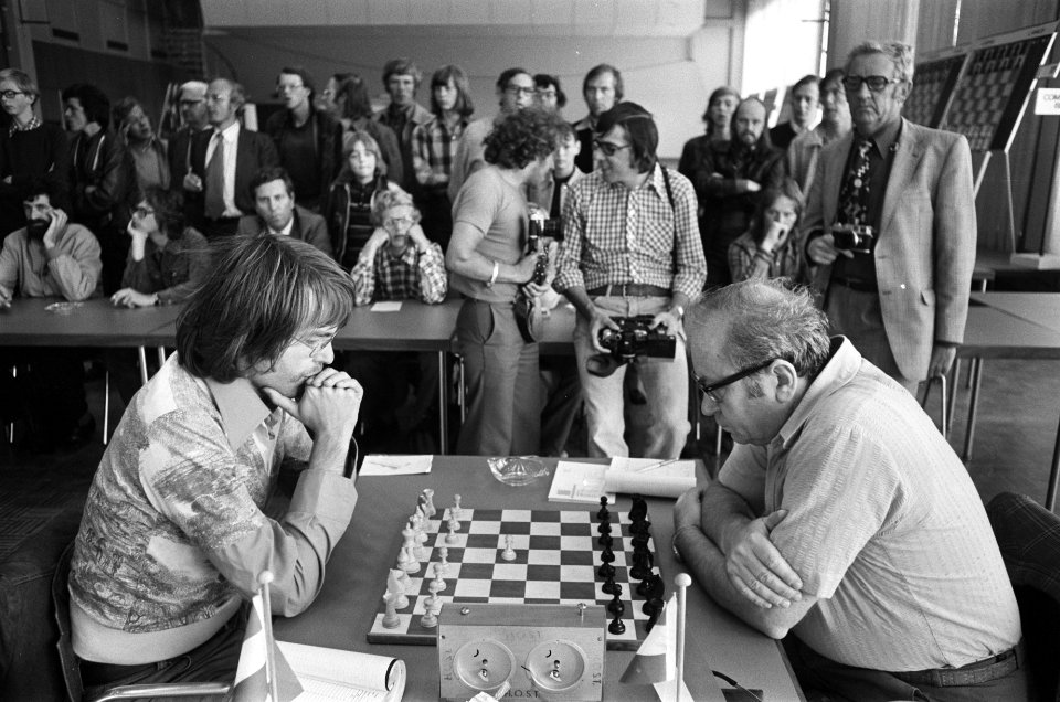 Hans Bohm (l) tegen Szabo, Bestanddeelnr 928-0674