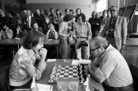 Hans Bohm (l) tegen Szabo, Bestanddeelnr 928-0674