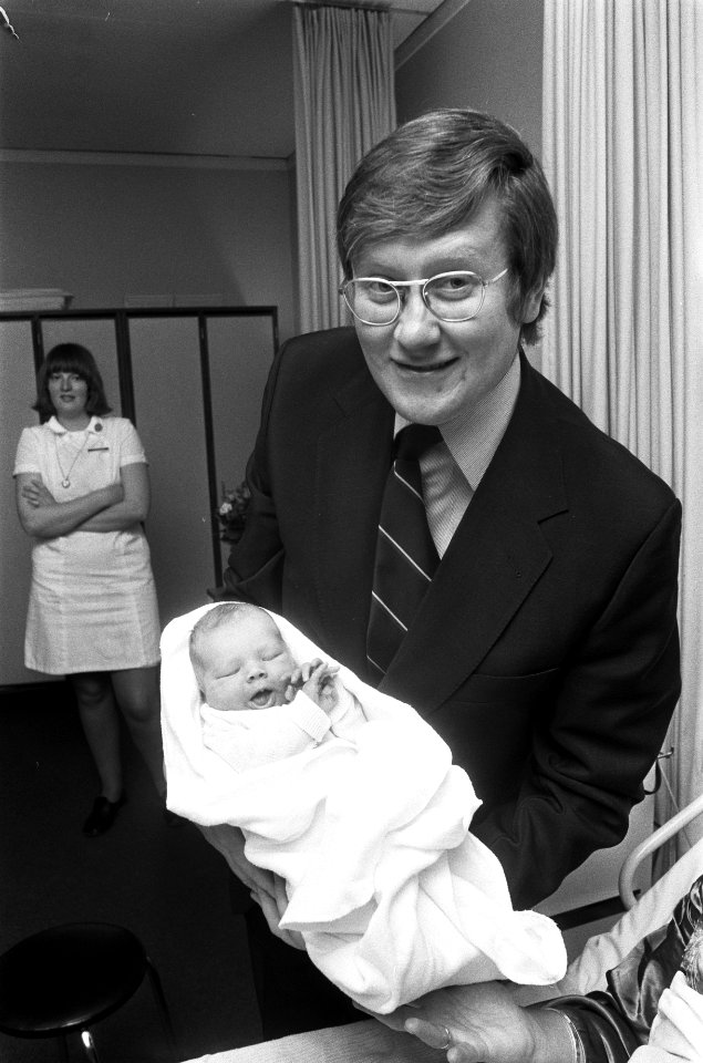 Hans Wiegel met zoon Eric, Bestanddeelnr 927-9002