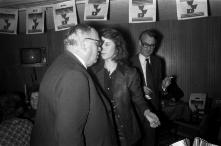 Hans Wiegel van de VVD is in het Congresgebouw in Den Haag tijdens de uitslagen, Bestanddeelnr 927-0884