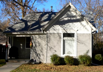 Hastings, Nebraska 910 W 10 St 1
