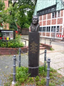 Hasse-Stele in Bergedorf 2015-08-16