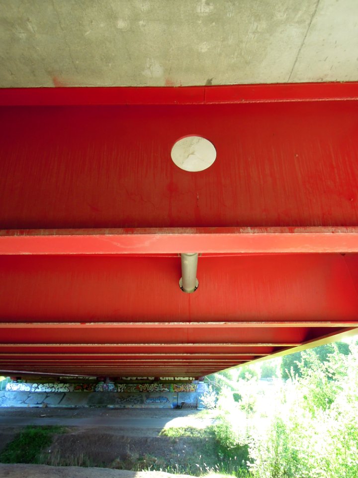 Harthbogen-Brücke bzw. Bauwerk 48.1 der Südumgehung Leipzig als Teil der BAB 38 -Querträger- Anfang Mai 2018