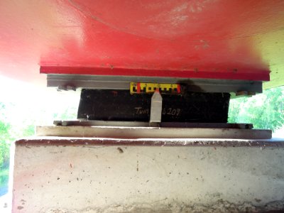 Harthbogen-Brücke bzw. Bauwerk 48.1 der Südumgehung Leipzig als Teil der BAB 38 -Polymerauflager-Nordost- Anfang Mai 2018