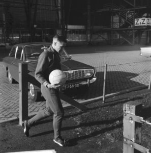 Harry Bild op weg naar het stadium, Bestanddeelnr 918-4097