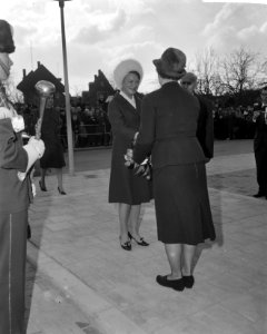 Hare Koninklijke Hoogheid Prinses Irene bezoek gebracht aan Sittard-Brunssum en , Bestanddeelnr 914-9611