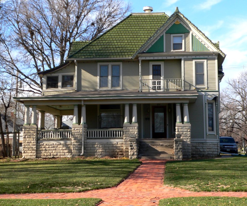Hastings, Nebraska 851 N Lincoln Ave