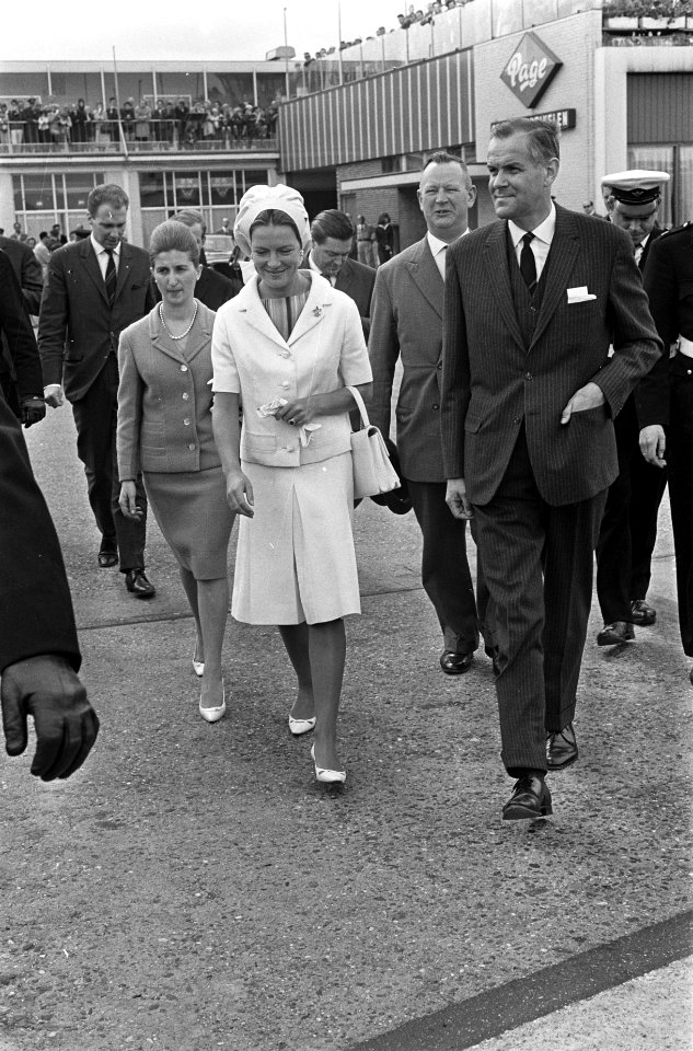 Hare Koninklijke Hoogheid Prinses Irene weer vertrokken naar Spanje, Prinses Ire, Bestanddeelnr 916-6016