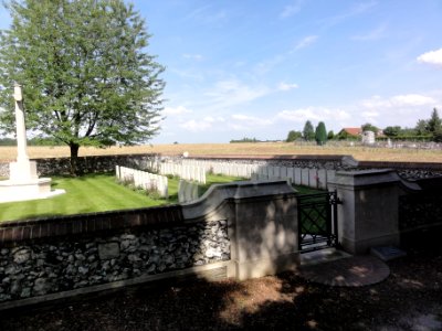 Hargicourt Communal Cemetery Extension (Aisne) 01