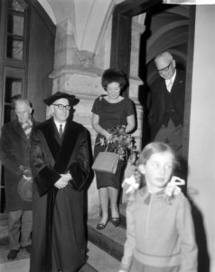 Hare Koninklijke Hoogheid Prinses Beatrix lezing bijgewoond van Z. E. Philip , C, Bestanddeelnr 916-0766
