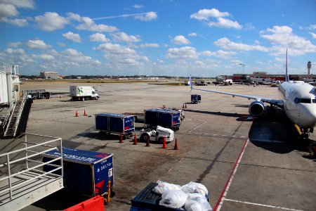 Hartsfield–Jackson Atlanta International Airport gates, Oct 2017 photo