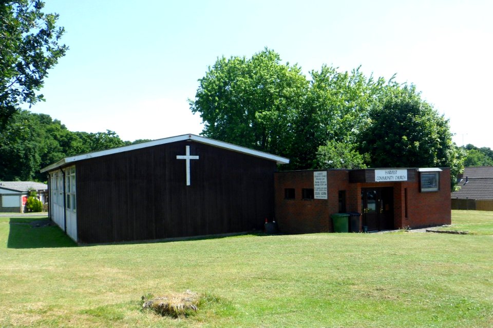 Harvest Community Church, Goodwyns Road, Goodwyns Estate, Dorking (July 2013) (5)