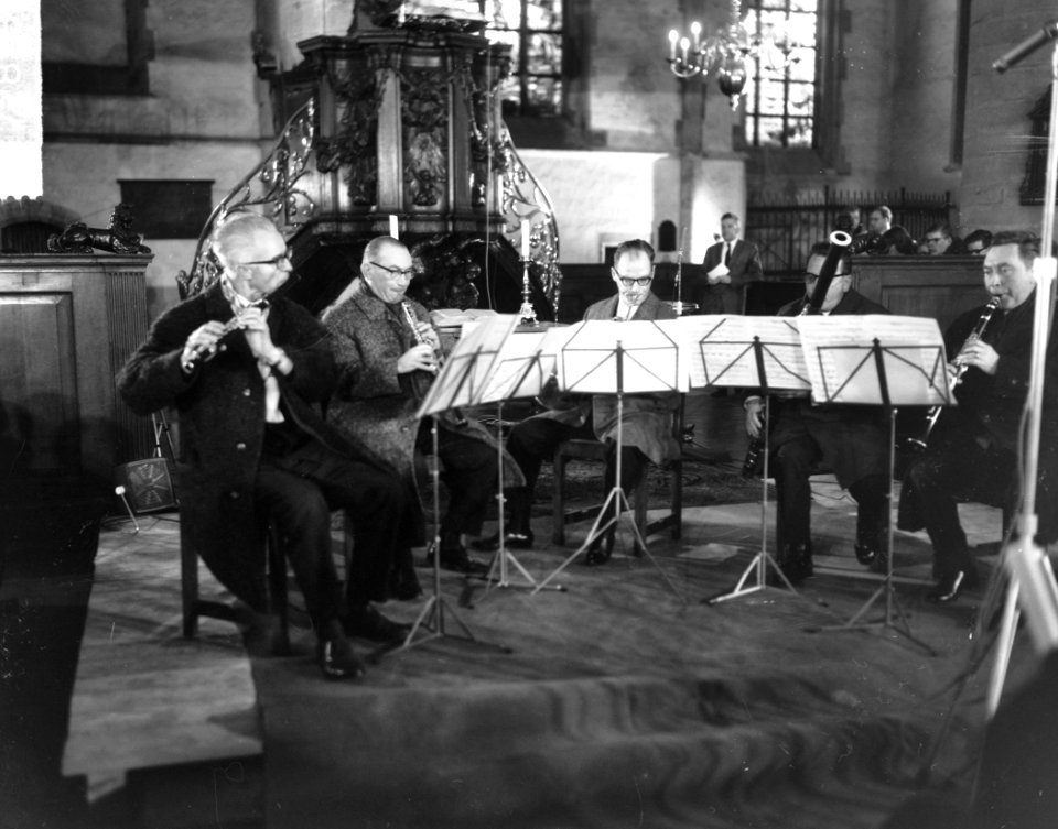 Hartewens Festival in de Sint Bavokerk te Haarlem geopend, het quintet speelt in, Bestanddeelnr 917-2828