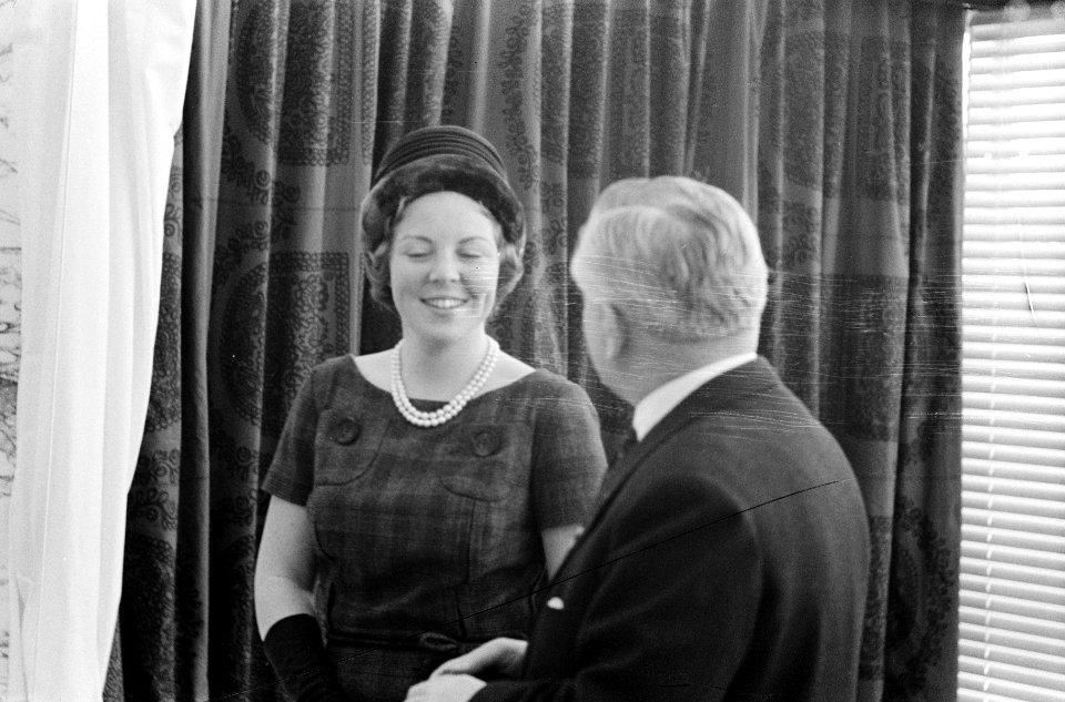 Hare Koninklijke Hoogheid Prinses Beatrix bezoekt Koninklijke Nederlandse Jaarbe, Bestanddeelnr 913-6416