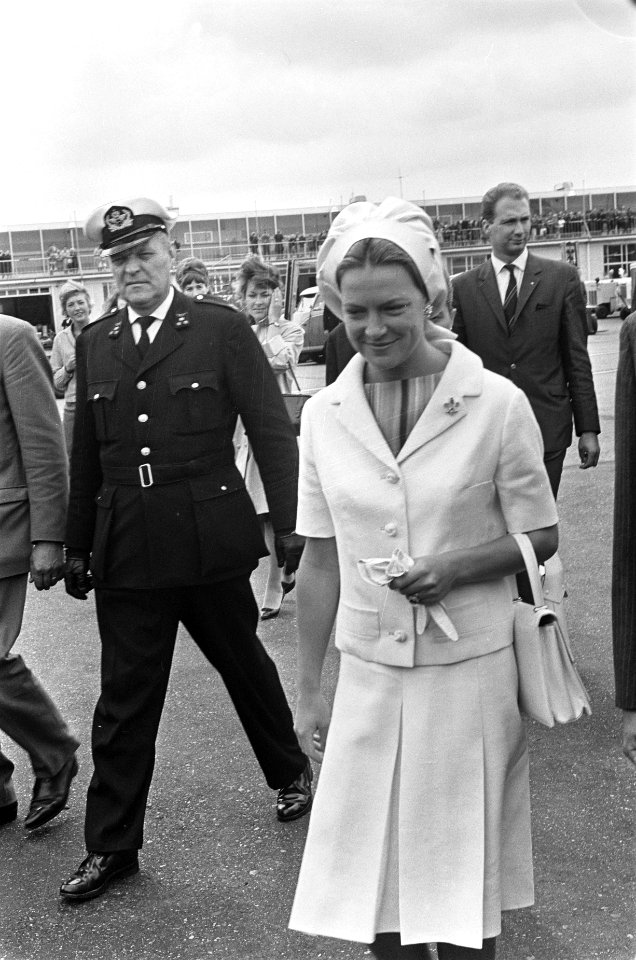 Hare Koninklijke Hoogheid Prinses Irene weer vertrokken naar Spanje, Prinses Ire, Bestanddeelnr 916-6015