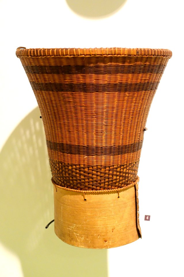 Harvest basket, Ba-na, Dac To, Kon Tum, 2001 - Vietnamese Women's Museum - Hanoi, Vietnam - DSC04235
