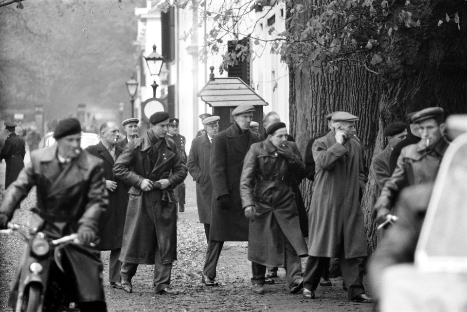 Hare Koninklijke Hoogheid prinses Wilhelmina overleden, personeel van het Paleis, Bestanddeelnr 914-5559
