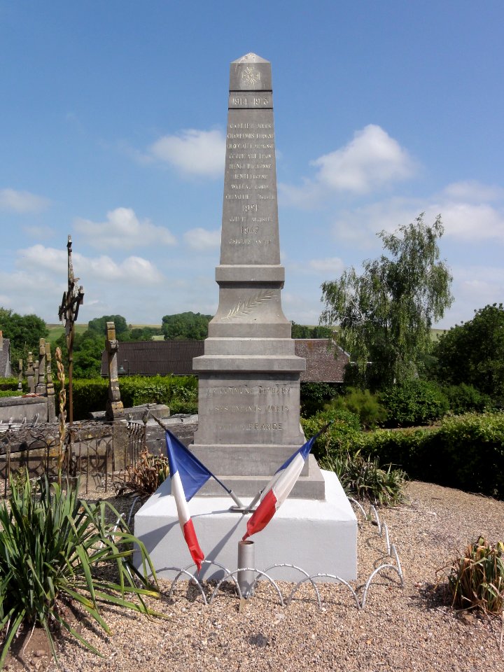 Hary (Aisne) monument aux morts