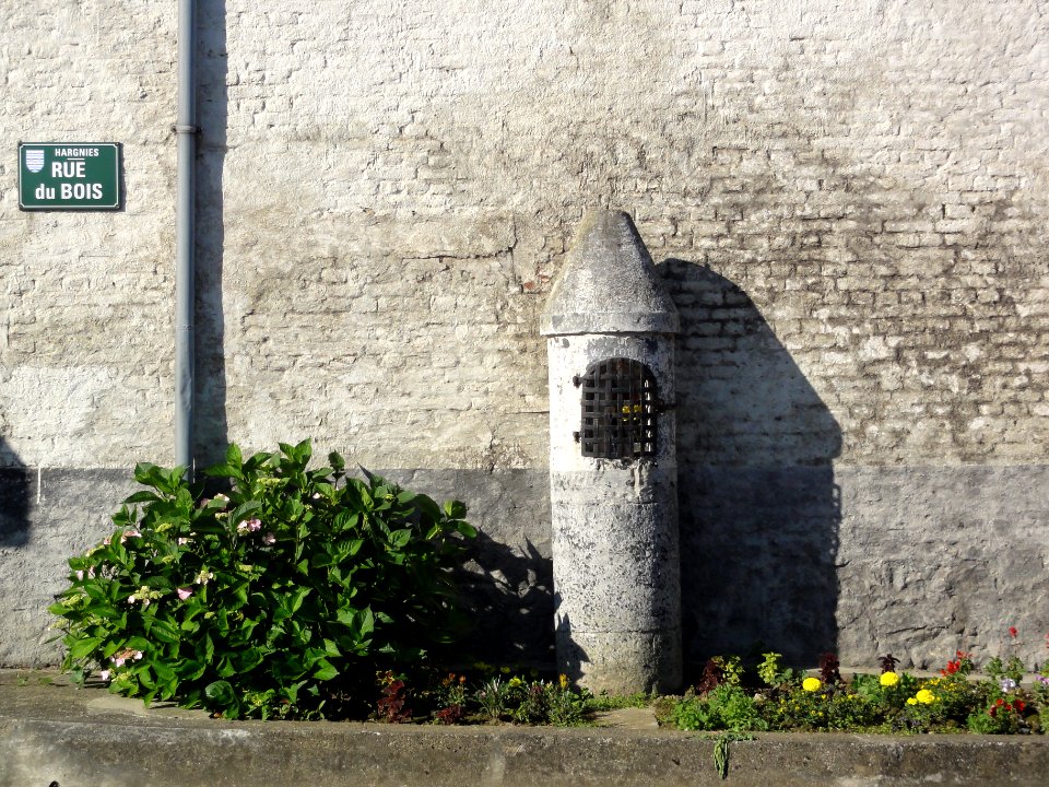 Hargnies (Nord, Fr) chapelle, rue du Bois