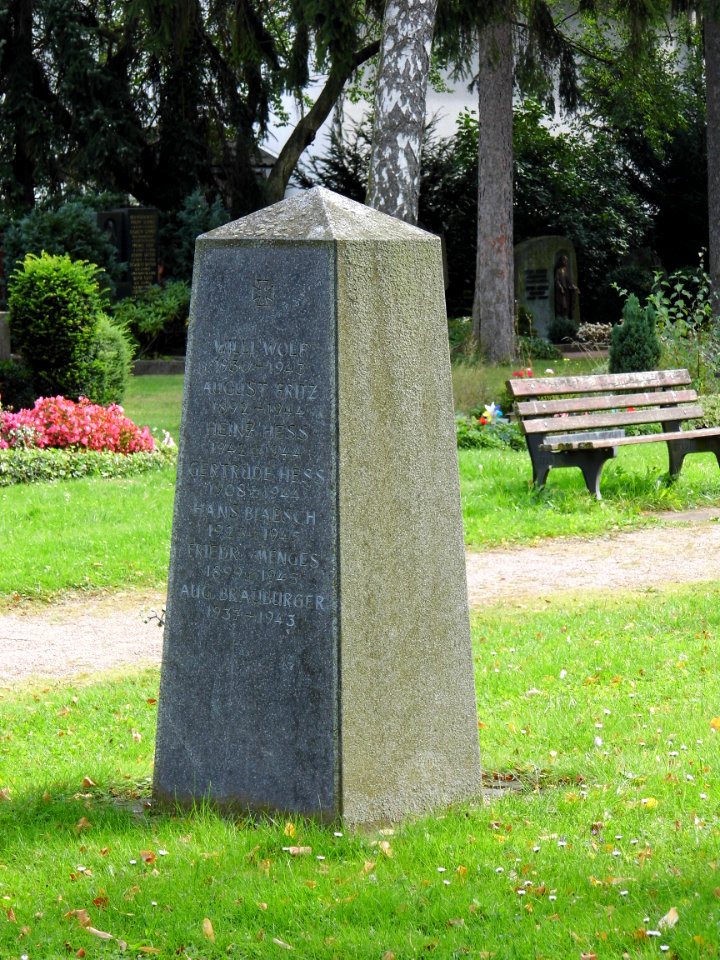 Harheim, Kriegerehrenmal