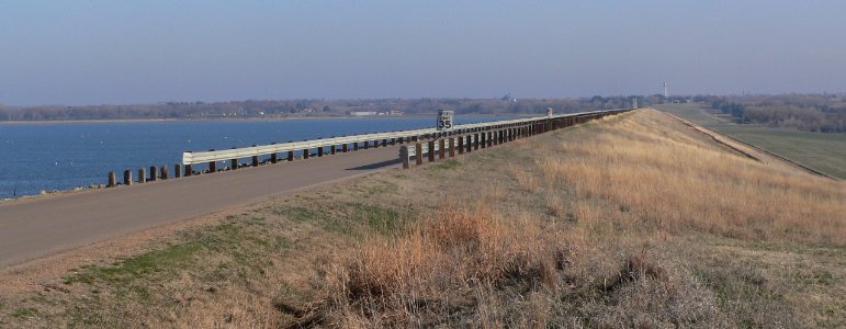 Harlan County Dam from SSE 2