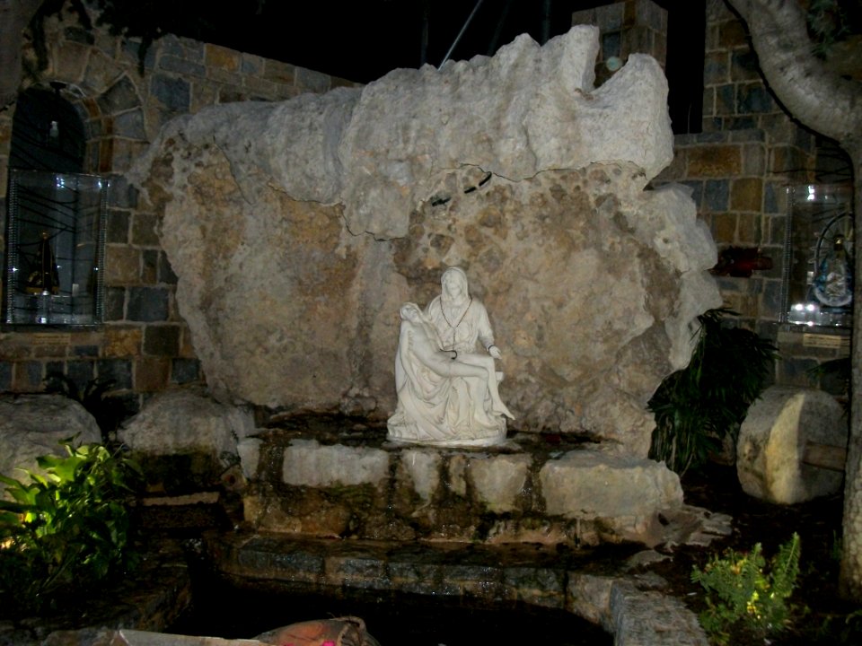 Harissa Sanctuaire Notre-Dame du Liban 01