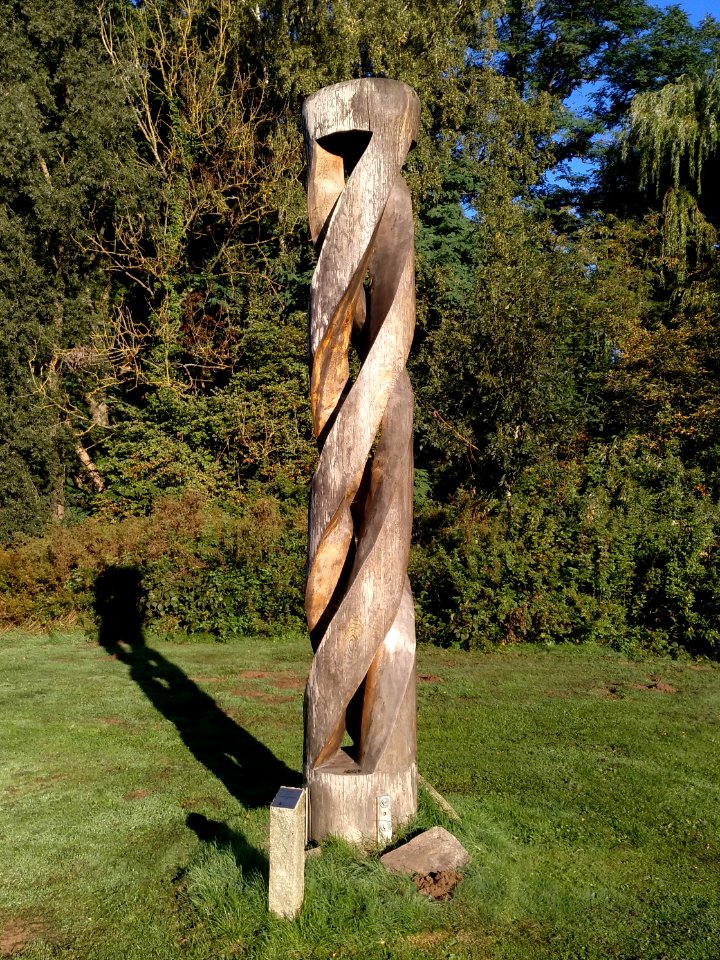 Helix (Uwe Rohde 2013) 01