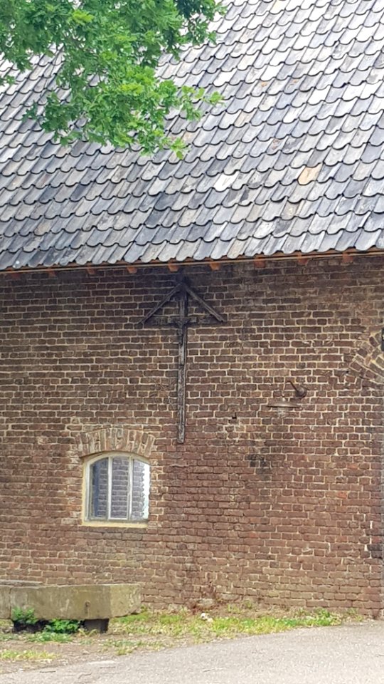 Helle-wegkruis Akerstraat 1 (3)