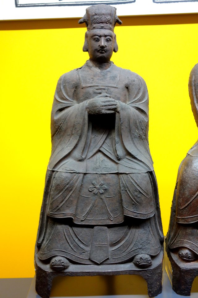 Hell's Judges and attendants, view 3, China, Ming dynasty, 1491 AD, cast iron - Royal Ontario Museum - DSC03680