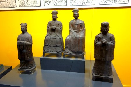 Hell's Judges and attendants, view 1, China, Ming dynasty, 1491 AD, cast iron - Royal Ontario Museum - DSC03677
