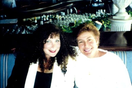 Helen Reddy & Jennie Frankel in Hawaii
