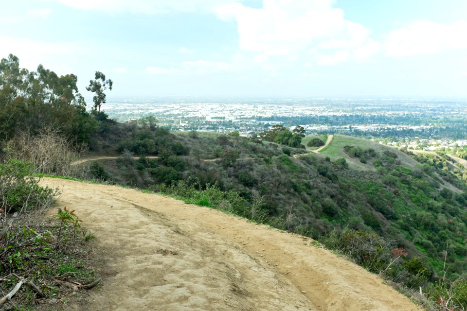 Hellman Park Whittier CA 4 Mariposa Trail view of Whittier CA