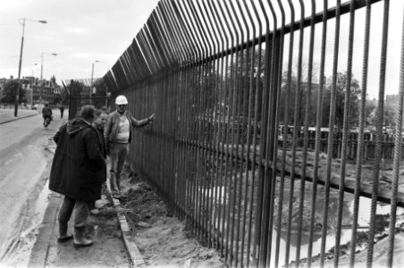 Hekken, bouwputten, , bouwvakkers, Bestanddeelnr 932-3642