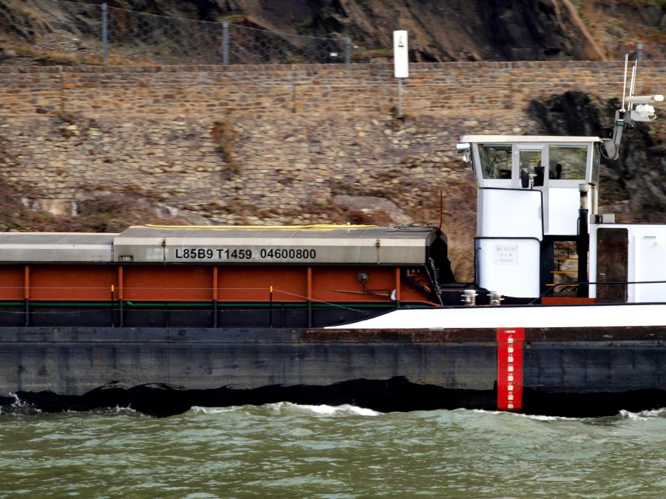 Heinz, ENI 04600800 at the Rhine river pic2