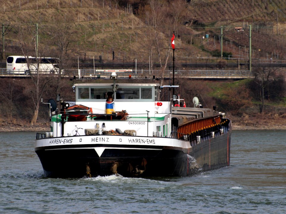 Heinz, ENI 04600800 at the Rhine river pic9