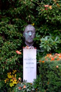Heinrich Mann - Dorotheenstädtischer Friedhof - Berlin, Germany - DSC00271